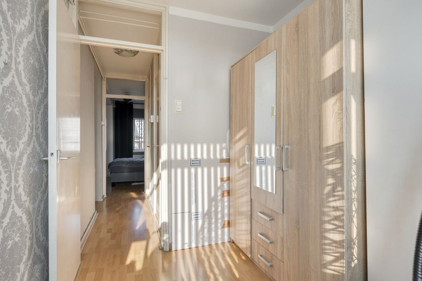 Charming 3-Room Apartment with 2 Balconies and Spacious Storage — 18