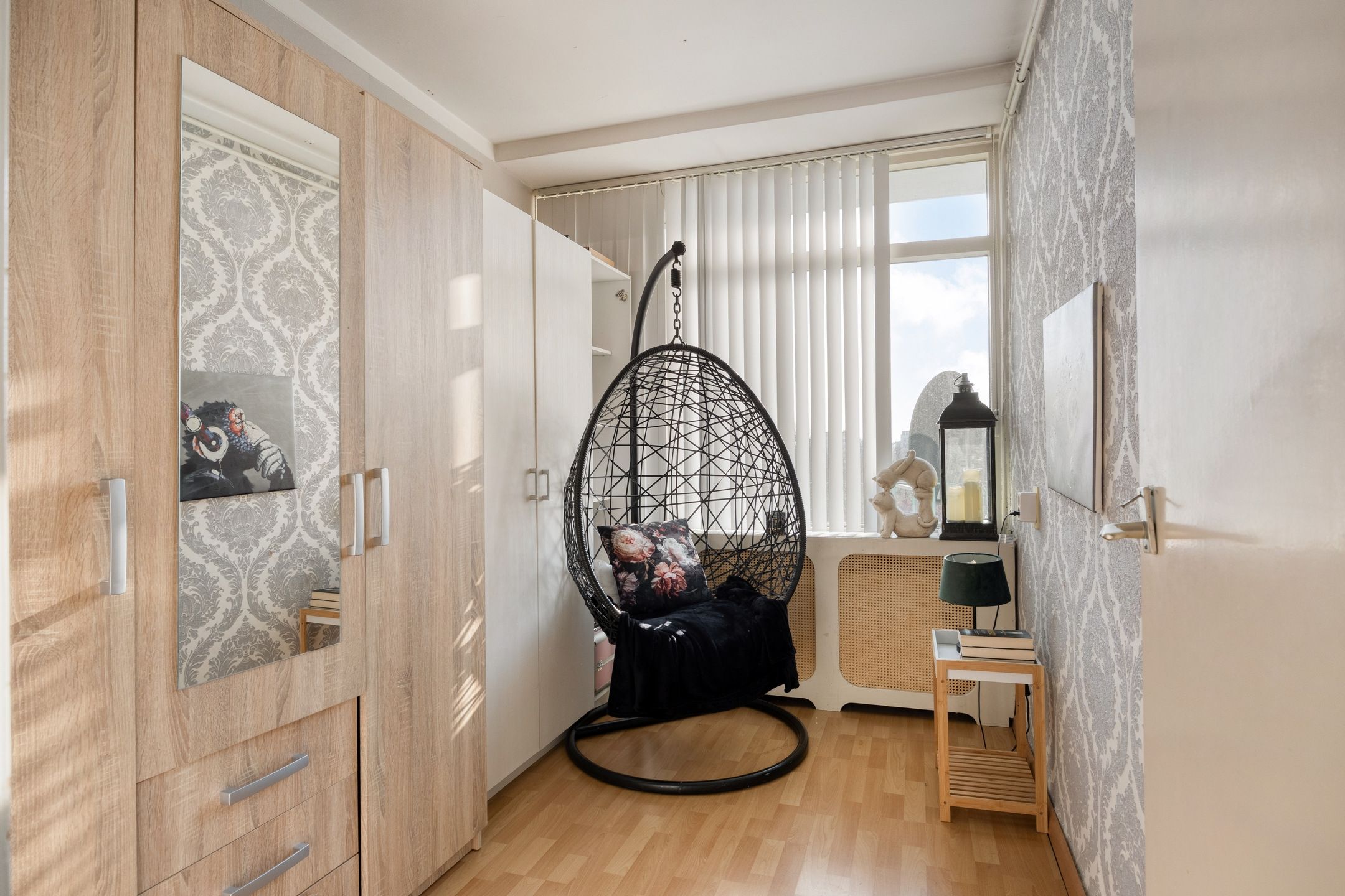 Charming 3-Room Apartment with 2 Balconies and Spacious Storage — 17