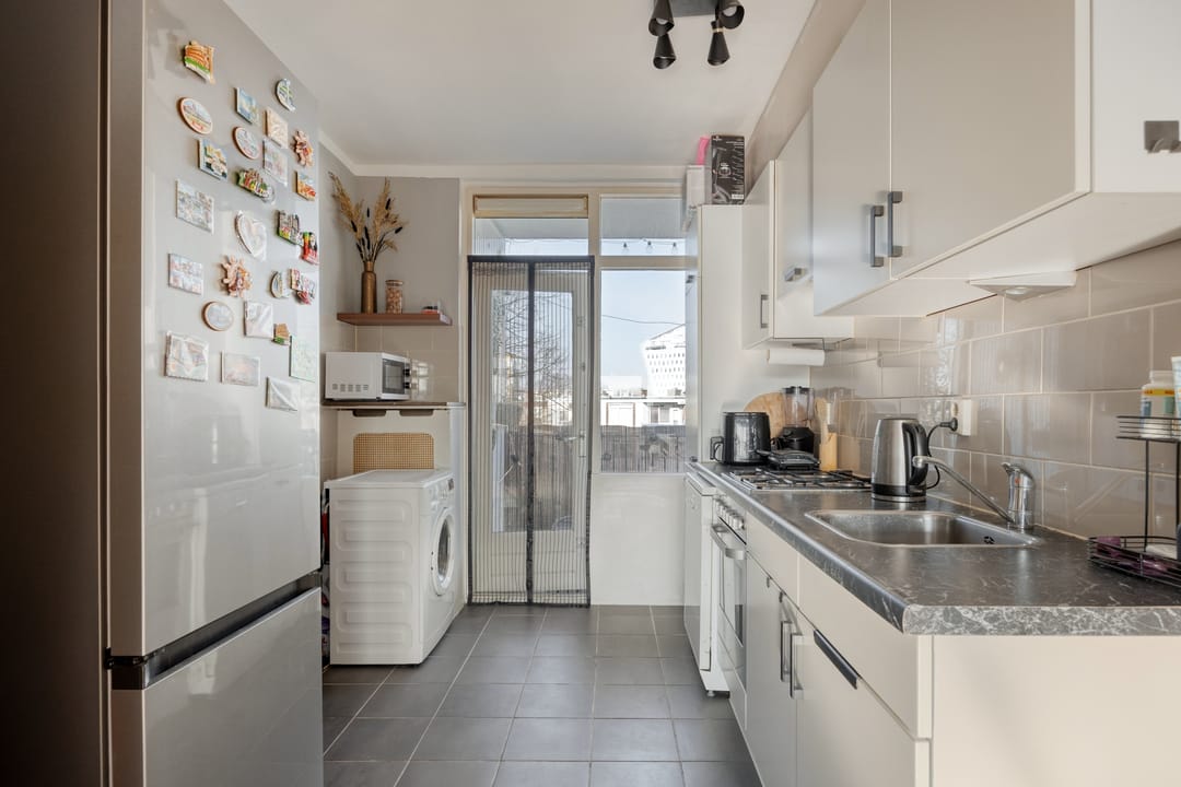 Charming 3-Room Apartment with 2 Balconies and Spacious Storage — 30