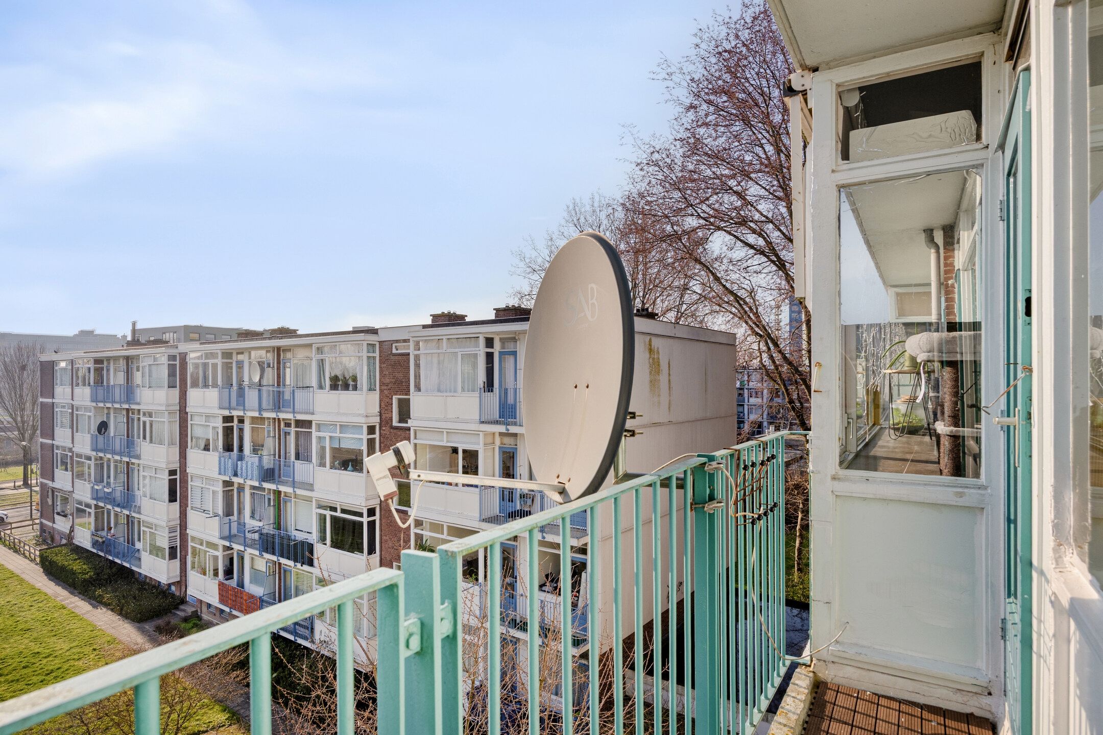 Charming 3-Room Apartment with 2 Balconies and Spacious Storage — 29