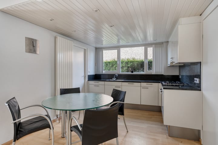 Photo 4 of Burgemeester Van Laarstraat 20