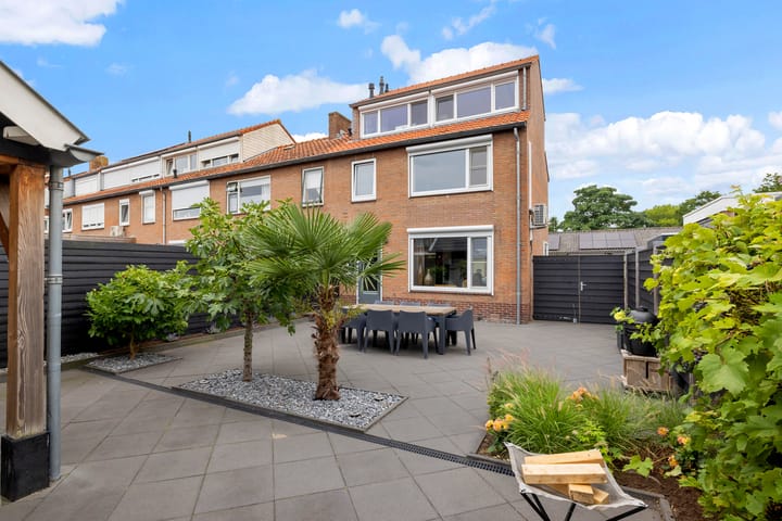 Photo 4 of Paulus Potterstraat 2