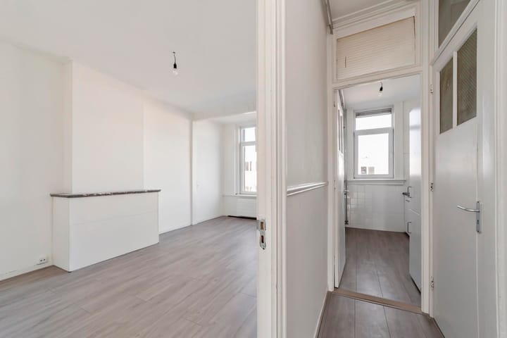 Foto 3 van Middellandplein 23-B02