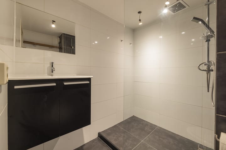 Photo 4 of Kanaalstraat 116