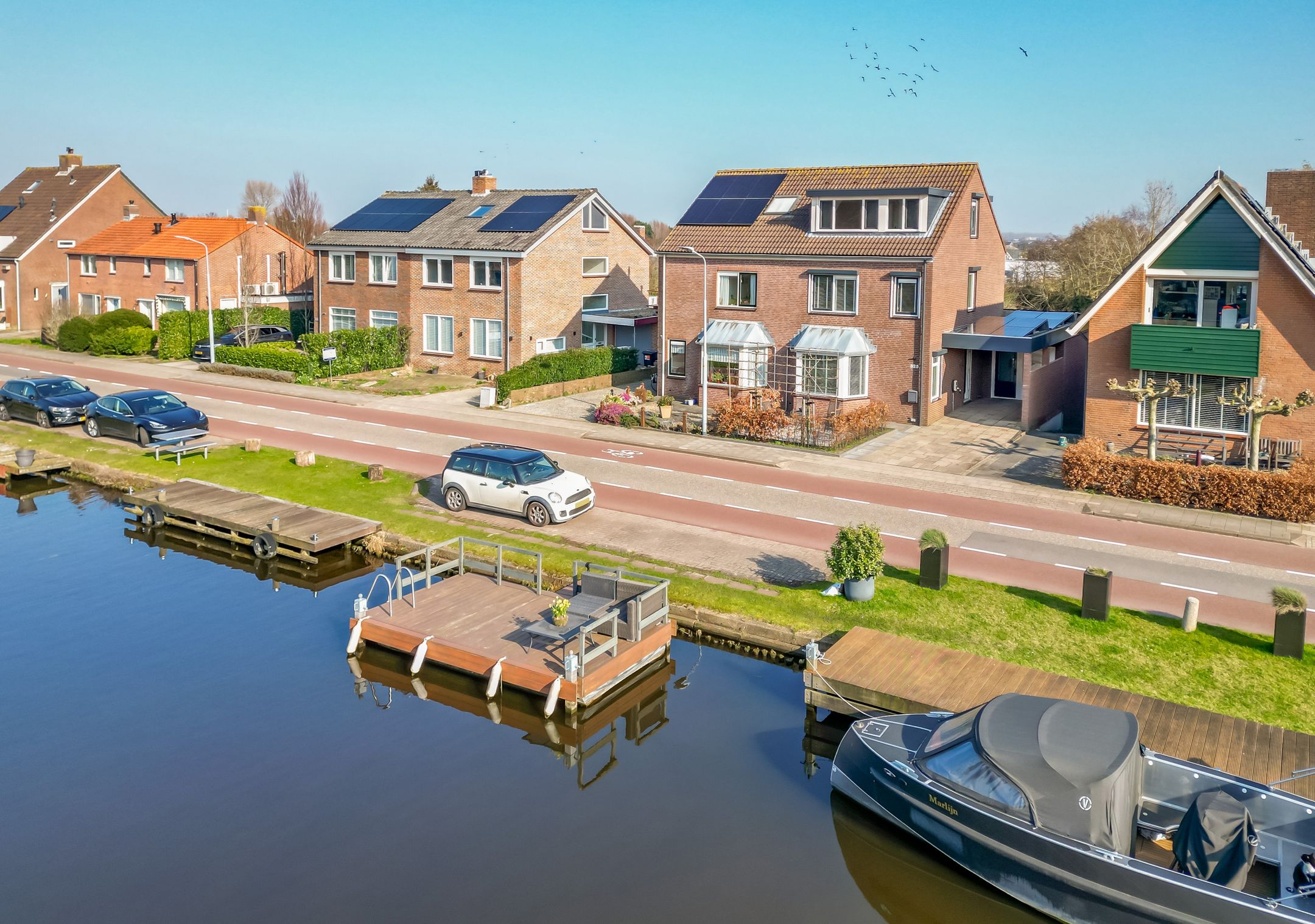 Buying a house in The Netherlands., Lisserdijk 325
