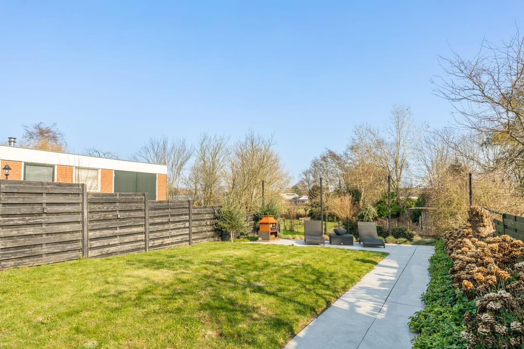 Photo 38 of Lisserdijk 325