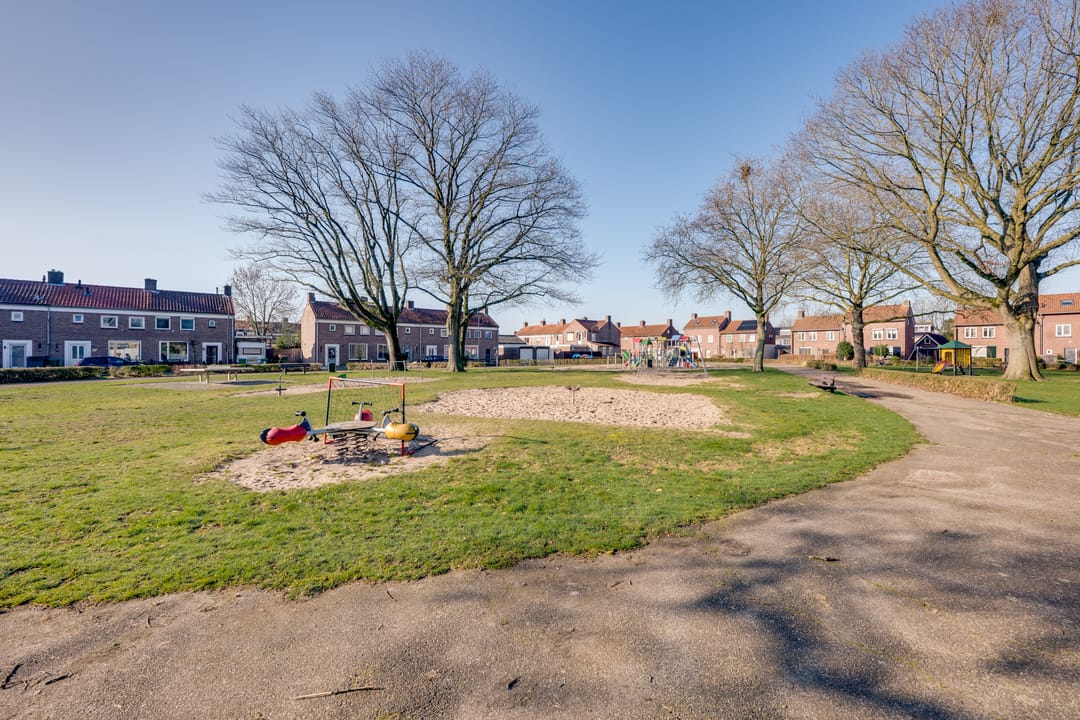 Foto 16 van Julianalaan 7