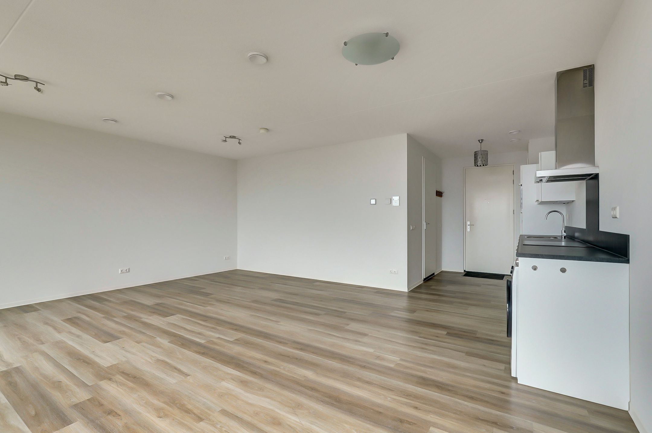 Photo 12 of Pierre van Hauwelaan 512