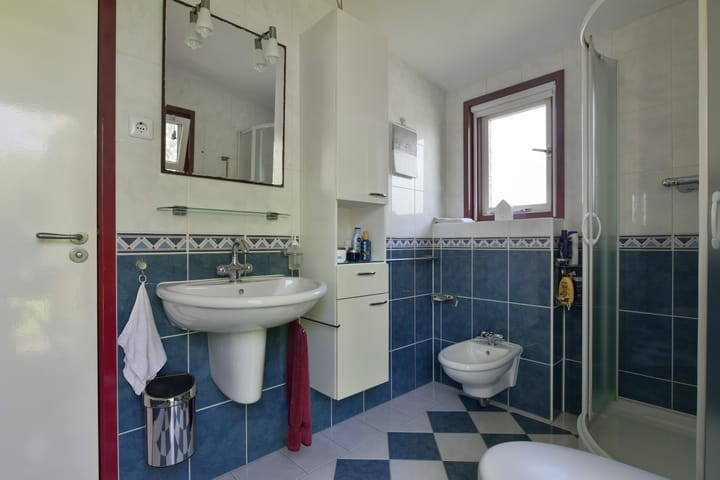 Vrijstaande woning te koop: Achterbos 42R15, Vinkeveen