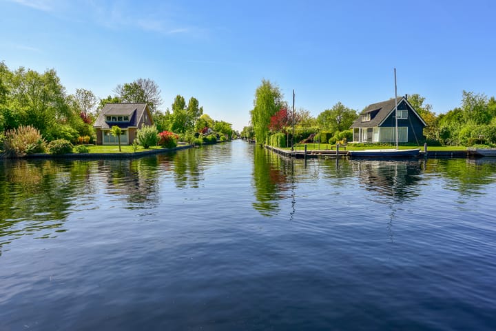 Vrijstaande woning te koop: Achterbos 42R15, Vinkeveen