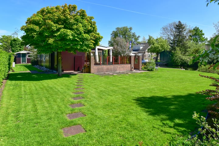 Vrijstaande woning te koop: Achterbos 42R15, Vinkeveen