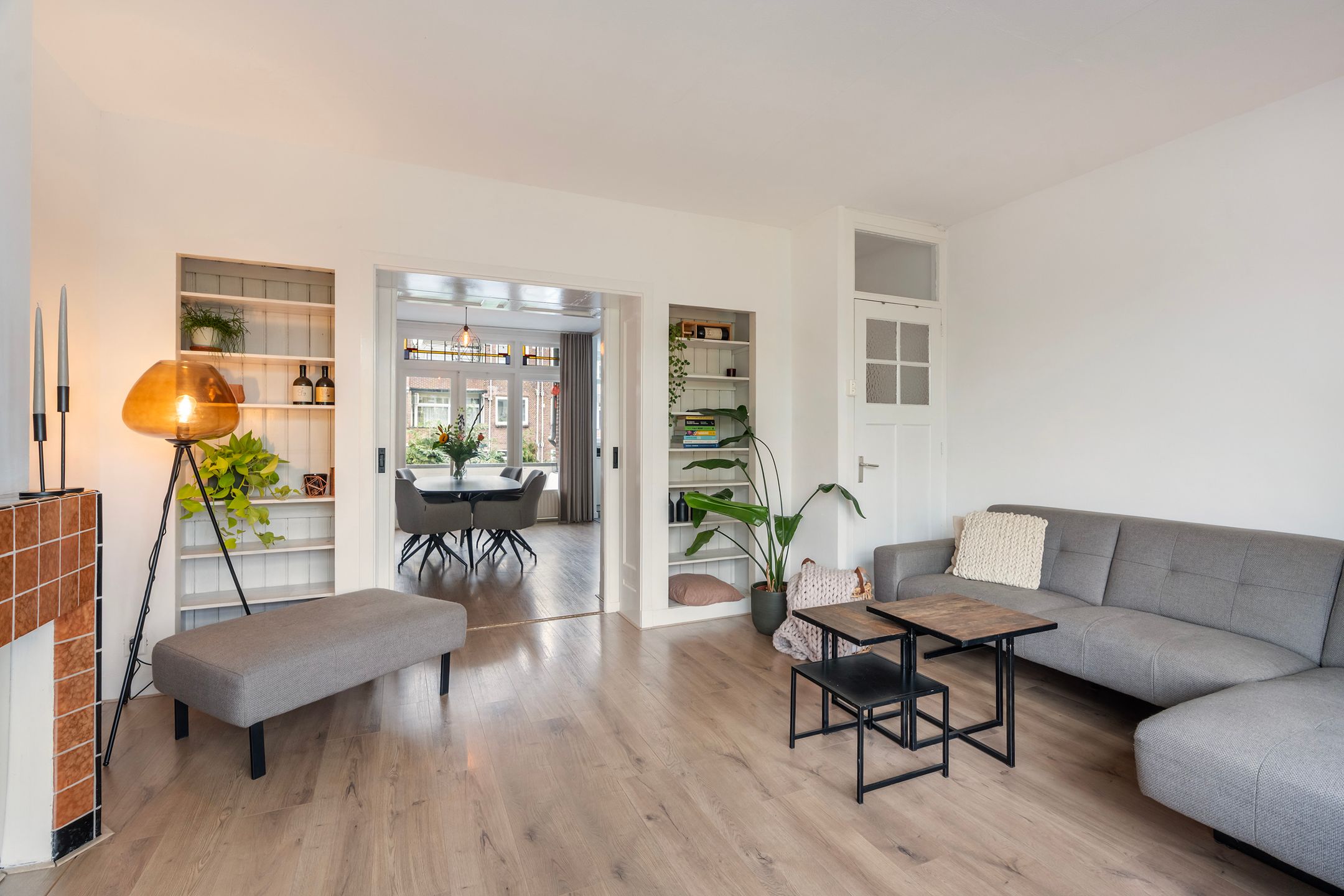 Photo 9 of Delfgaauwstraat 25-A