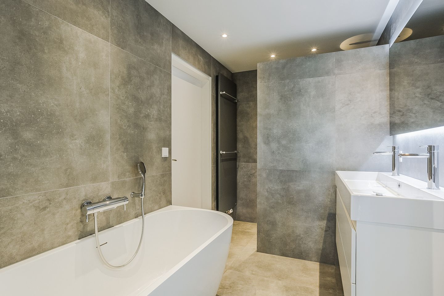 Photo 35 of Icaruslaan 11