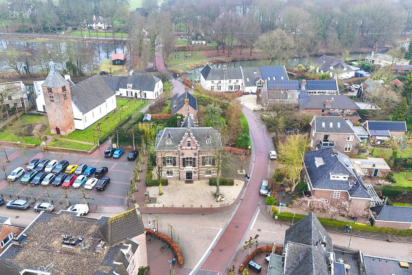 View photo 4 of Dorpsstraat 2