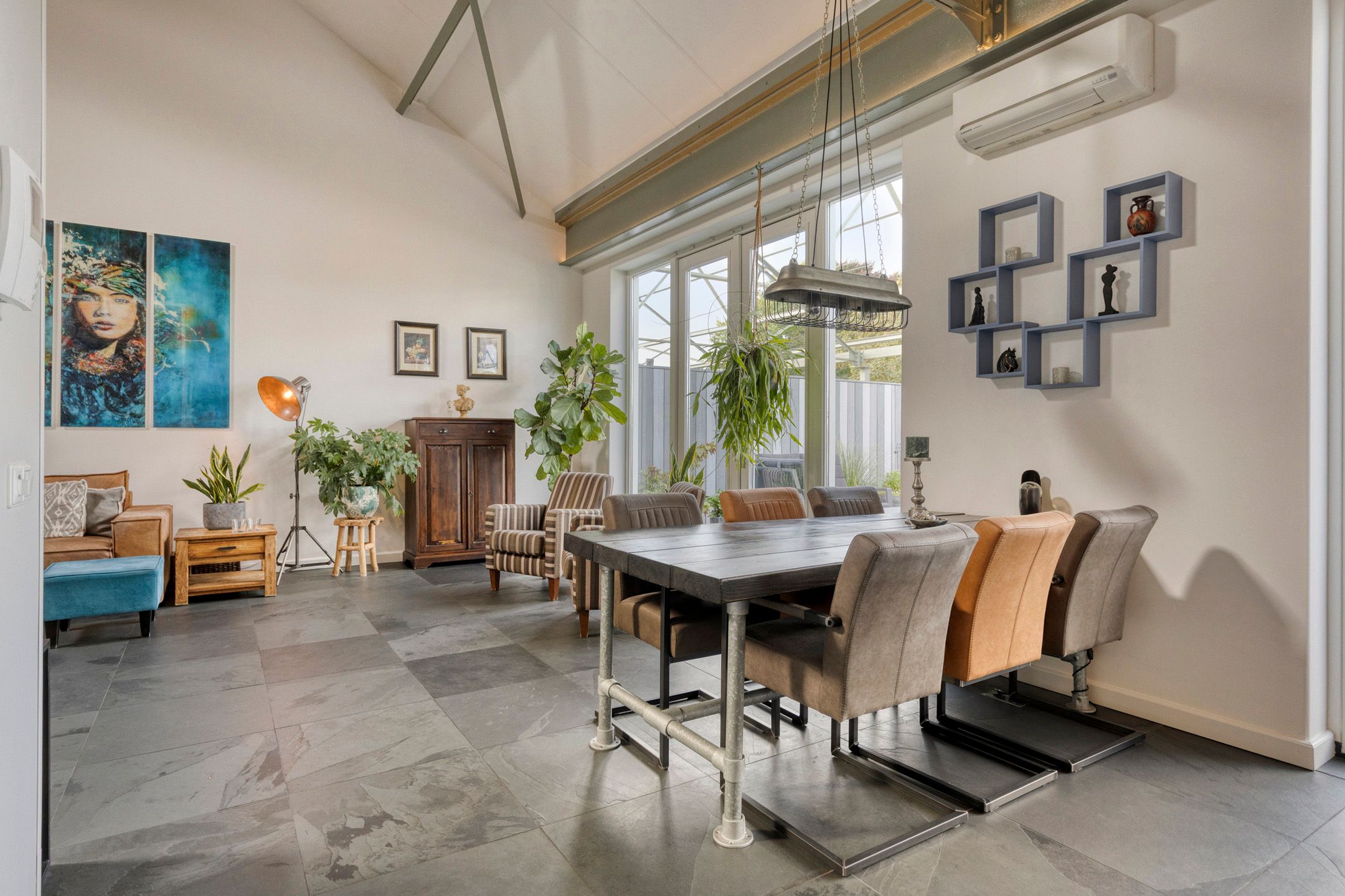 Foto 21 van Esrein 10-G