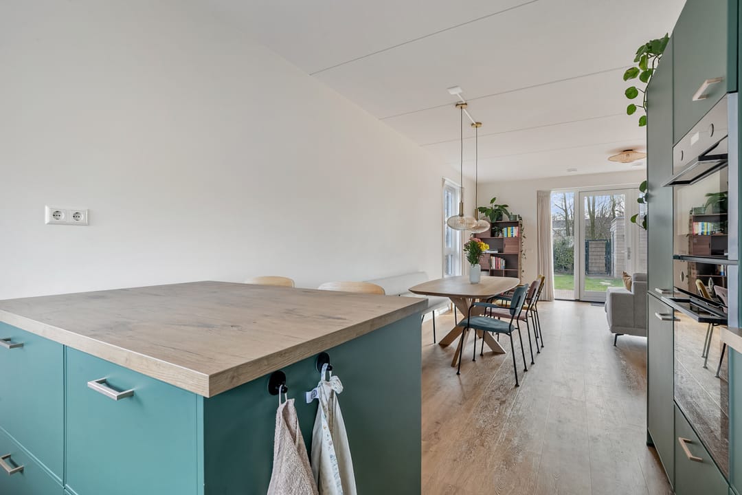 Photo 11 of Dokter Leo van der Laanstraat 49