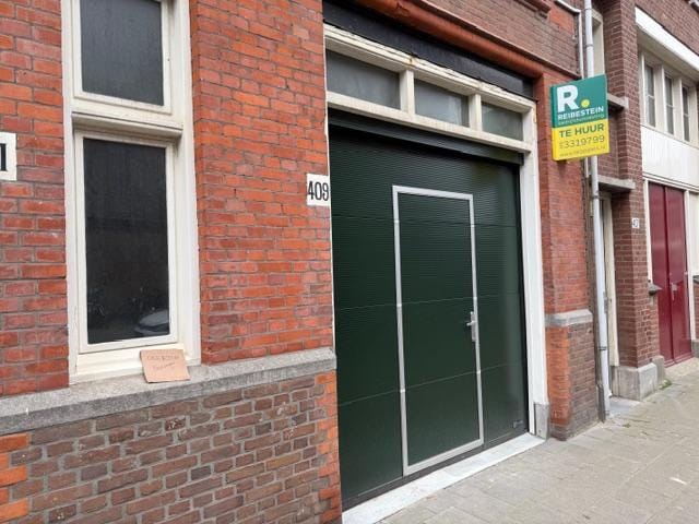 View photo 2 of Newtonstraat 409