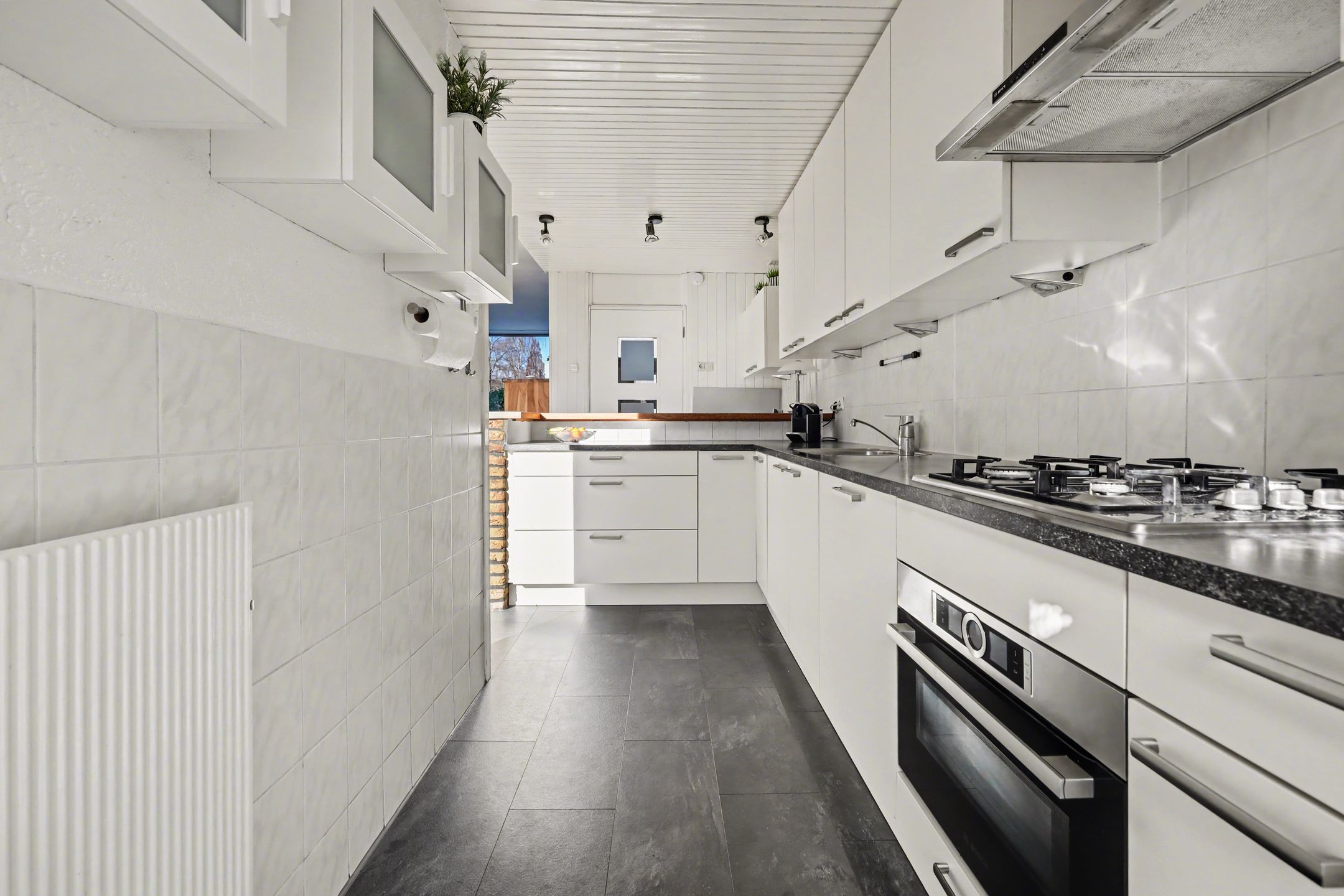 Photo 3 of Mr. Roëllstraat 12