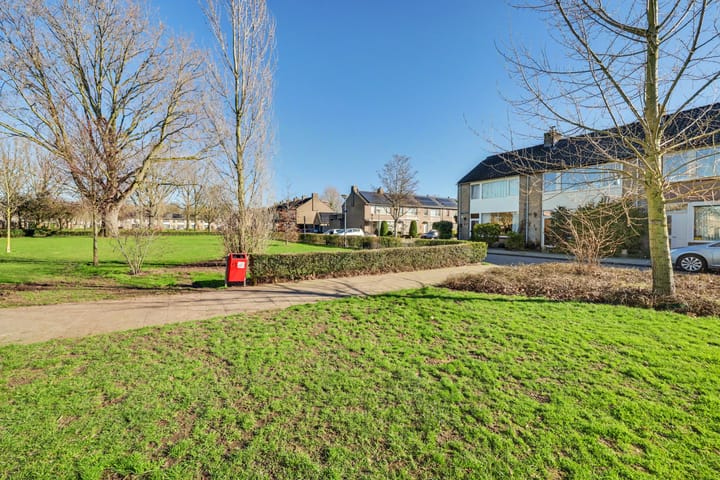 Photo 5 of Mr. Roëllstraat 12