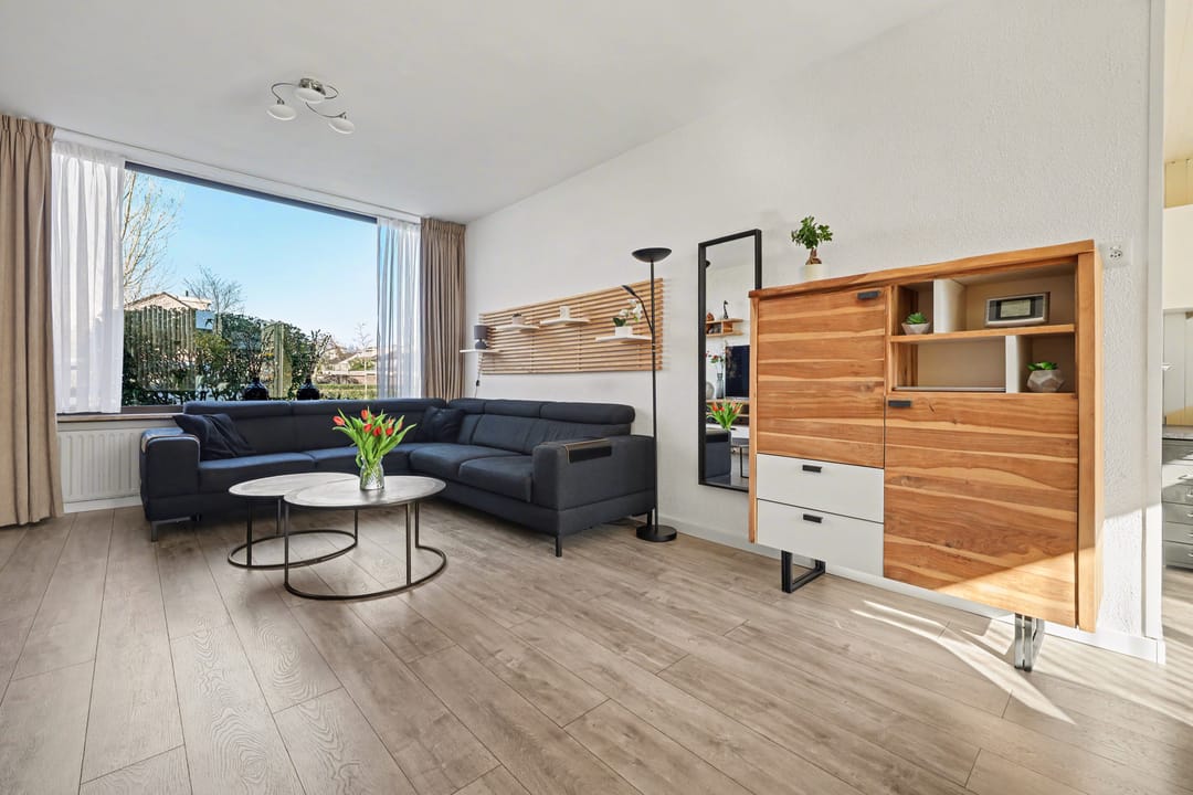 Photo 8 of Mr. Roëllstraat 12