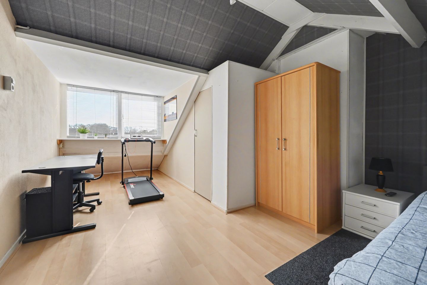 Photo 19 of Mr. Roëllstraat 12