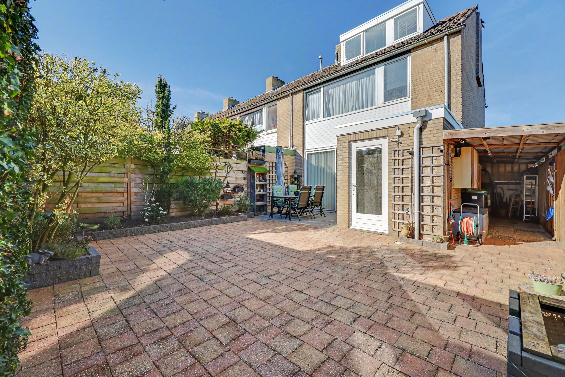 Photo 21 of Mr. Roëllstraat 12