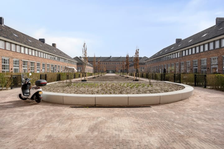 Photo 4 of Leo Lashleylaan 40-B