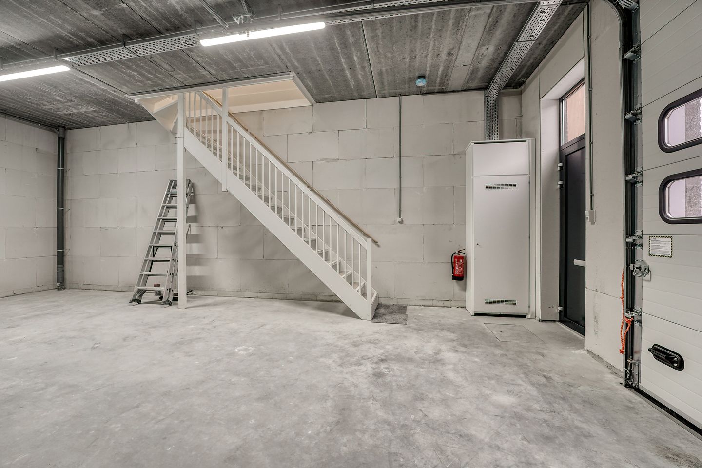 View photo 3 of Industrieweg 12-C