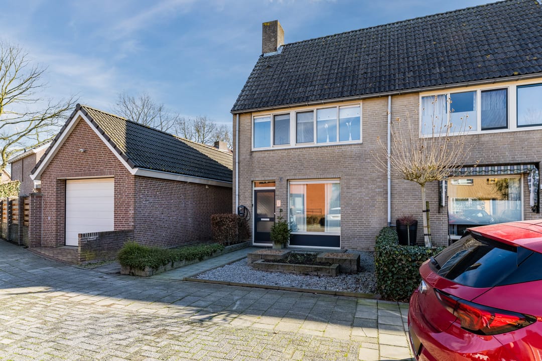 Photo 37 of Pastoor van de Boschstraat 1