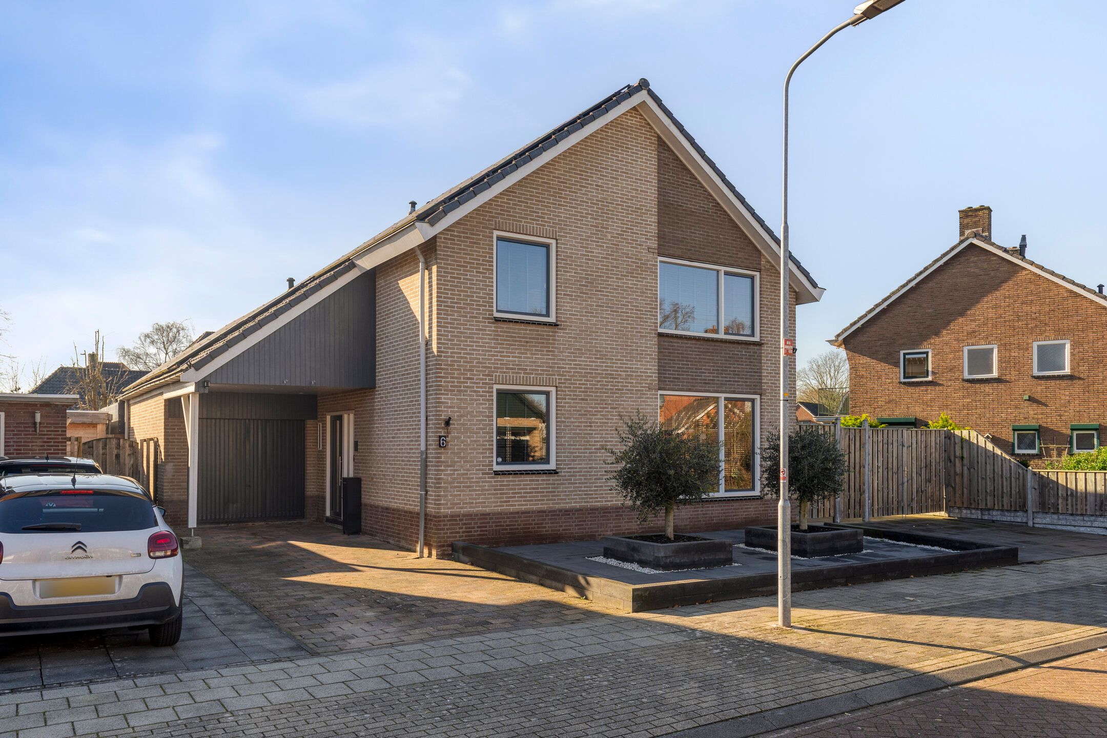 Buying a house in The Netherlands., Kanunnik de Vriesstraat 6