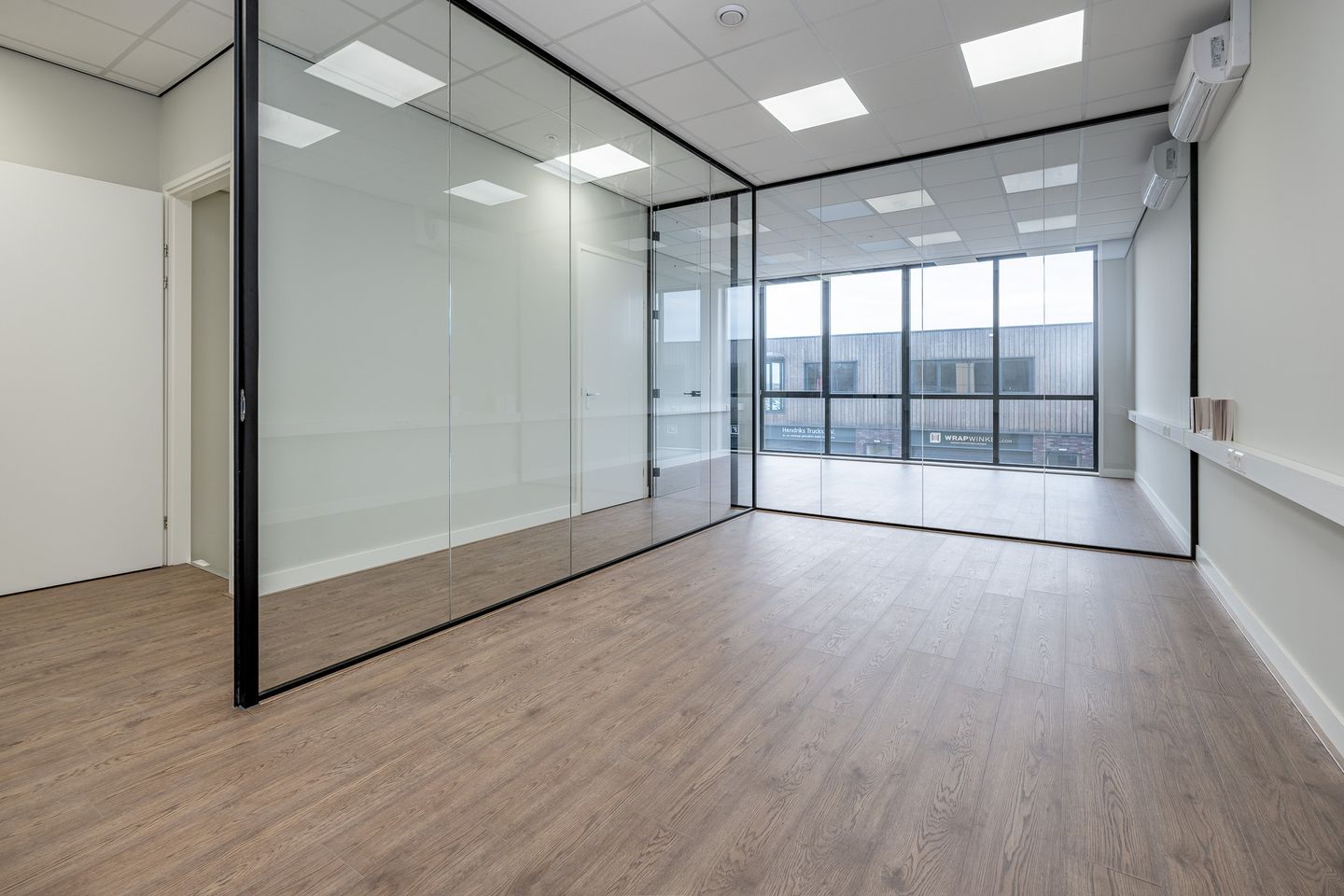 View photo 3 of Smitspol 7-a7