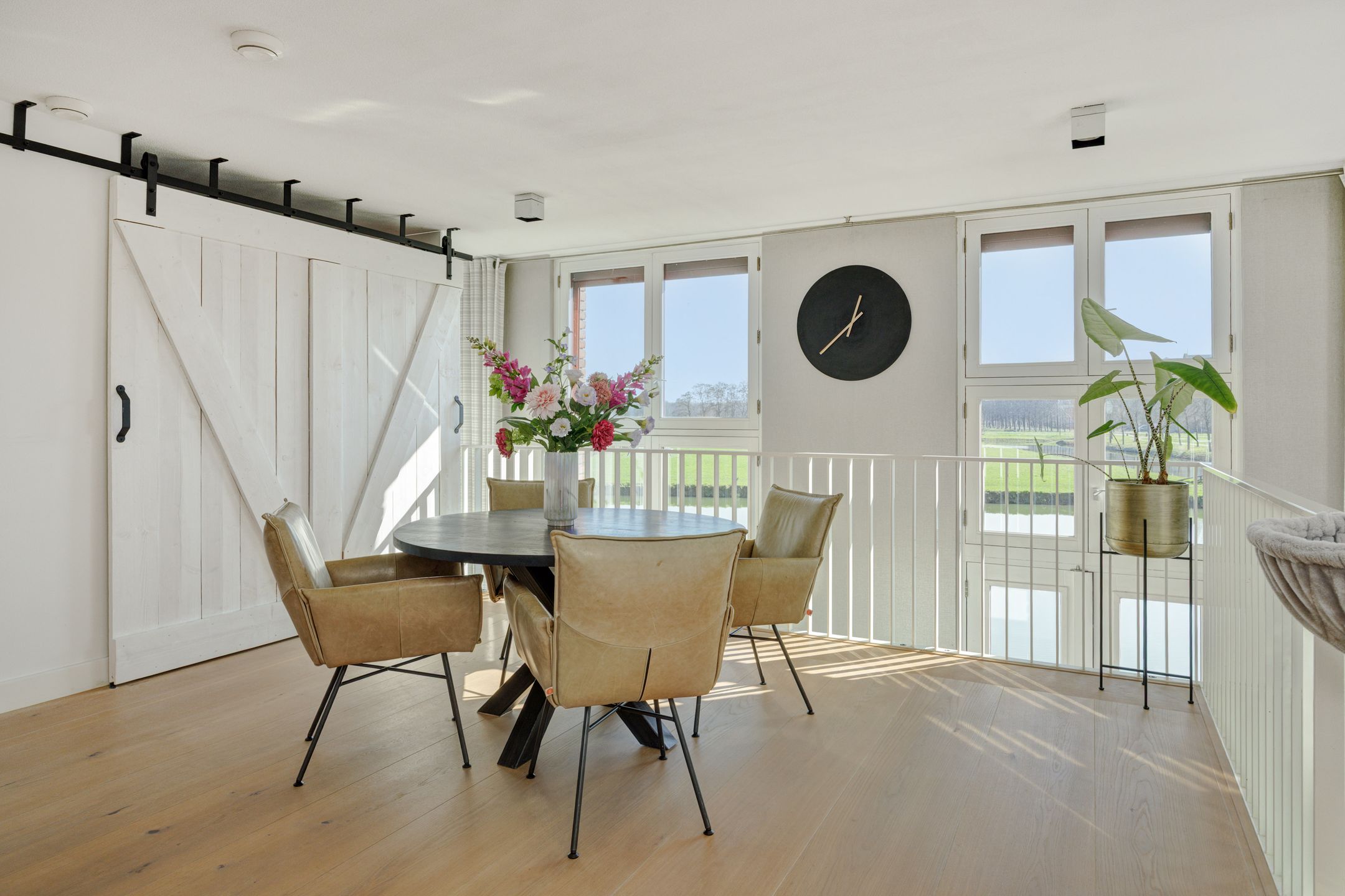 Photo 3 of Leliënhuyze 29