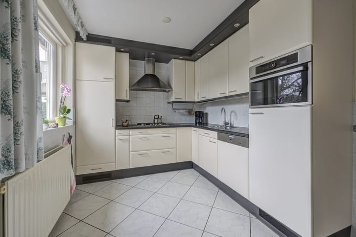 Photo 3 of Scheldelaan 12