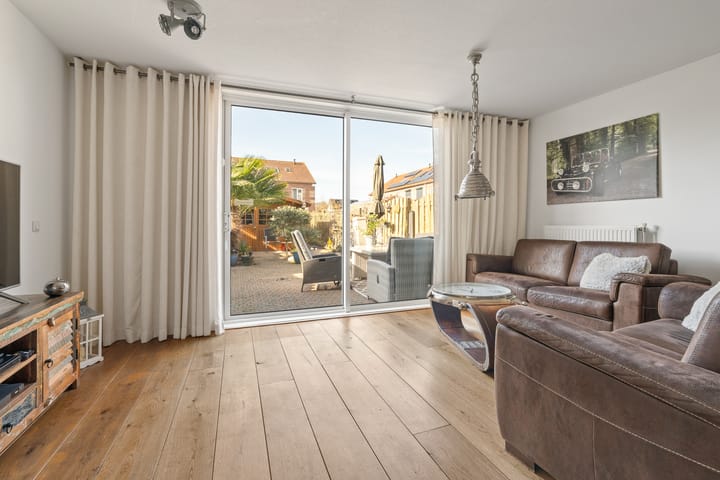 Foto 3 van Bronmos 3