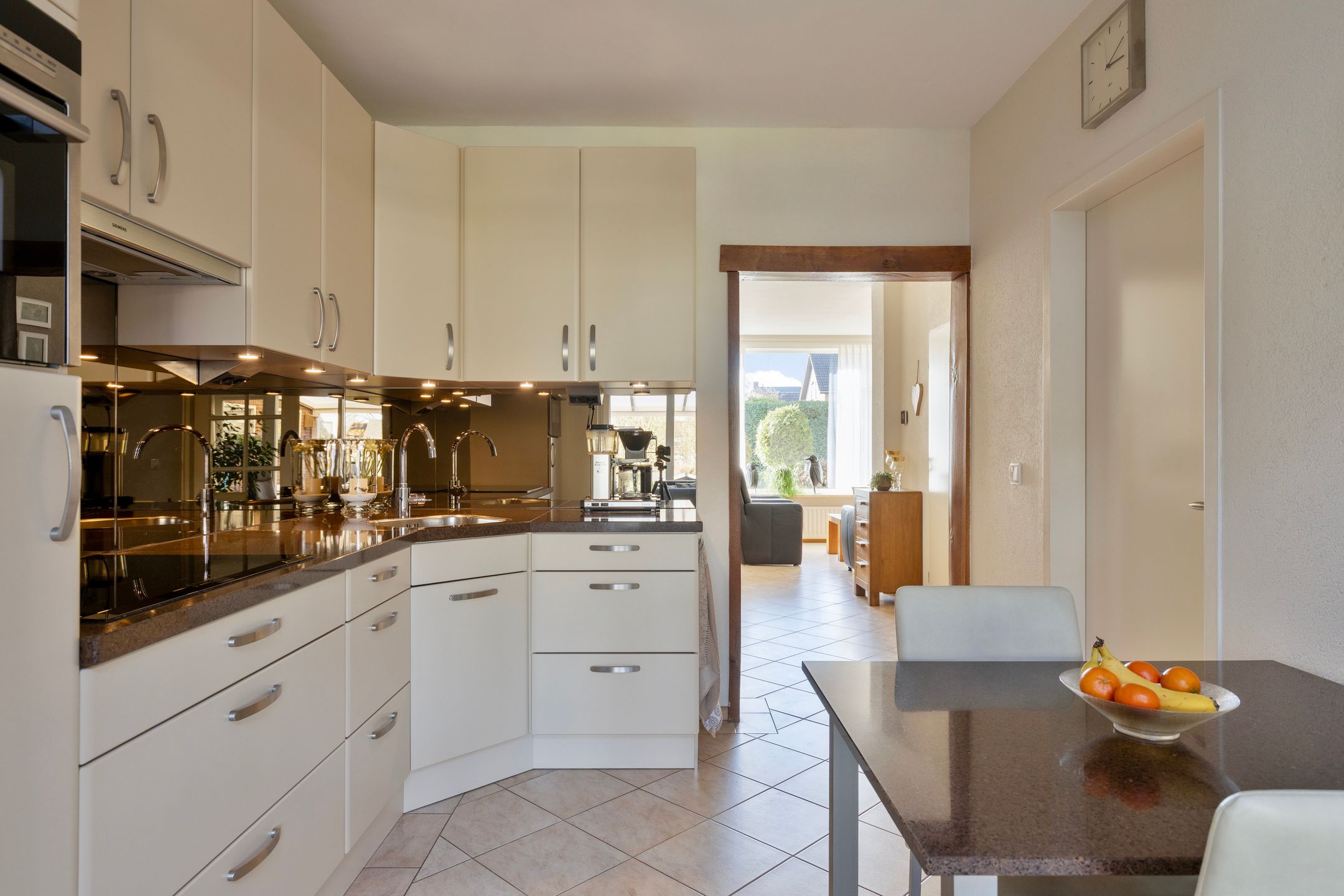 Photo 12 of Hoofdstraat 57