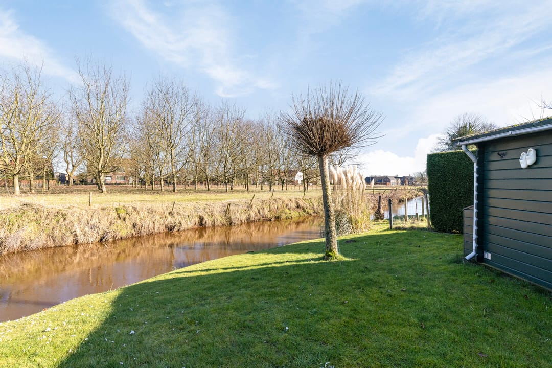 Photo 41 of Hoofdstraat 57