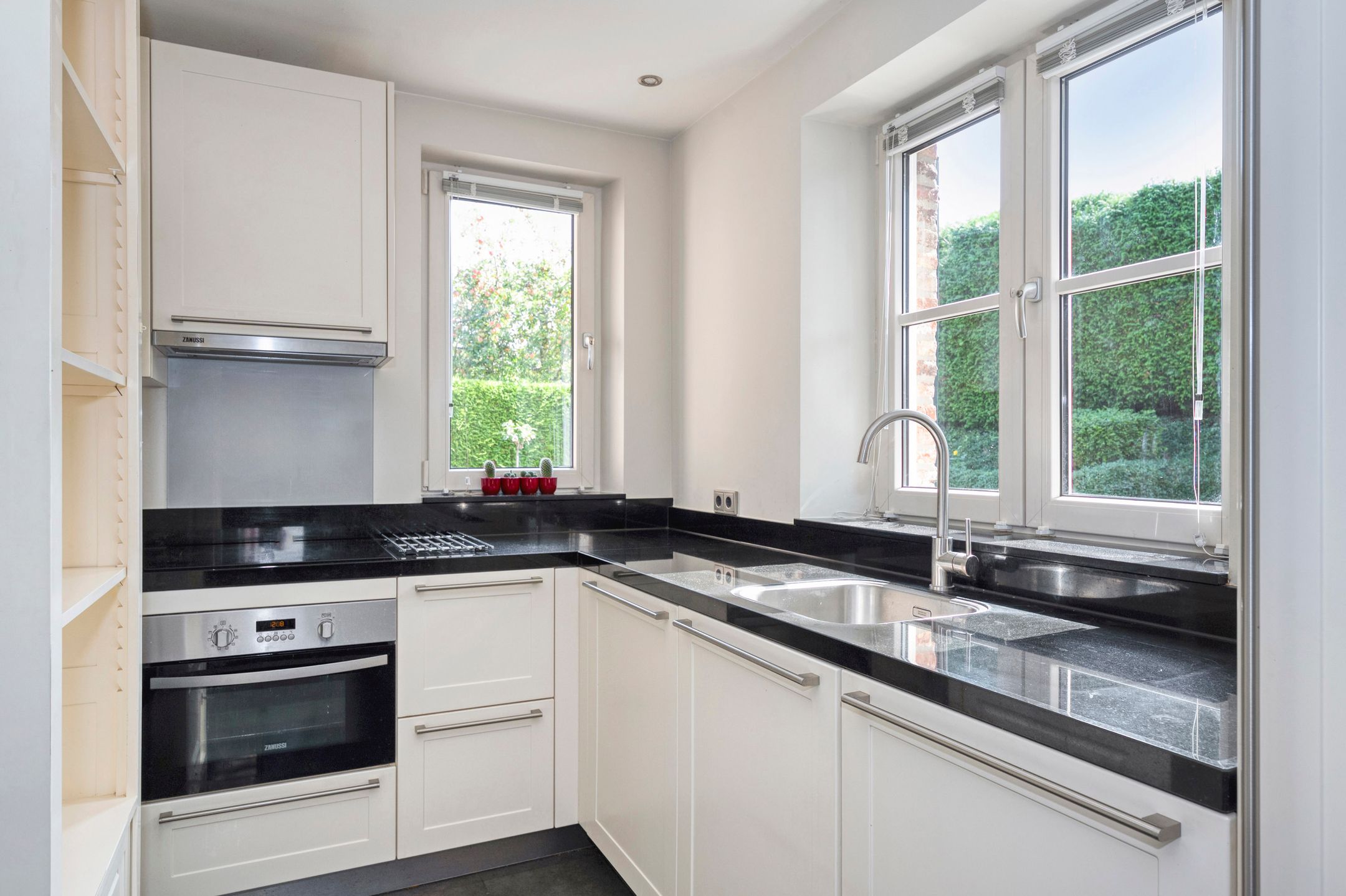 Foto 12 van Vroelenstraat 3