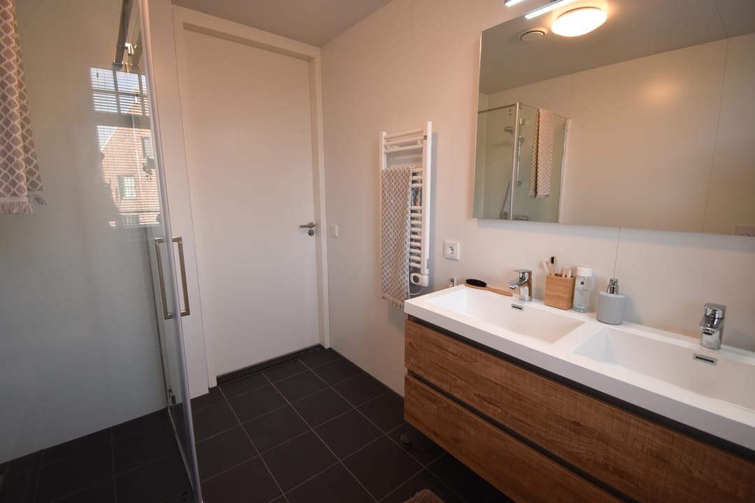 Foto 23 van Weegbree 15