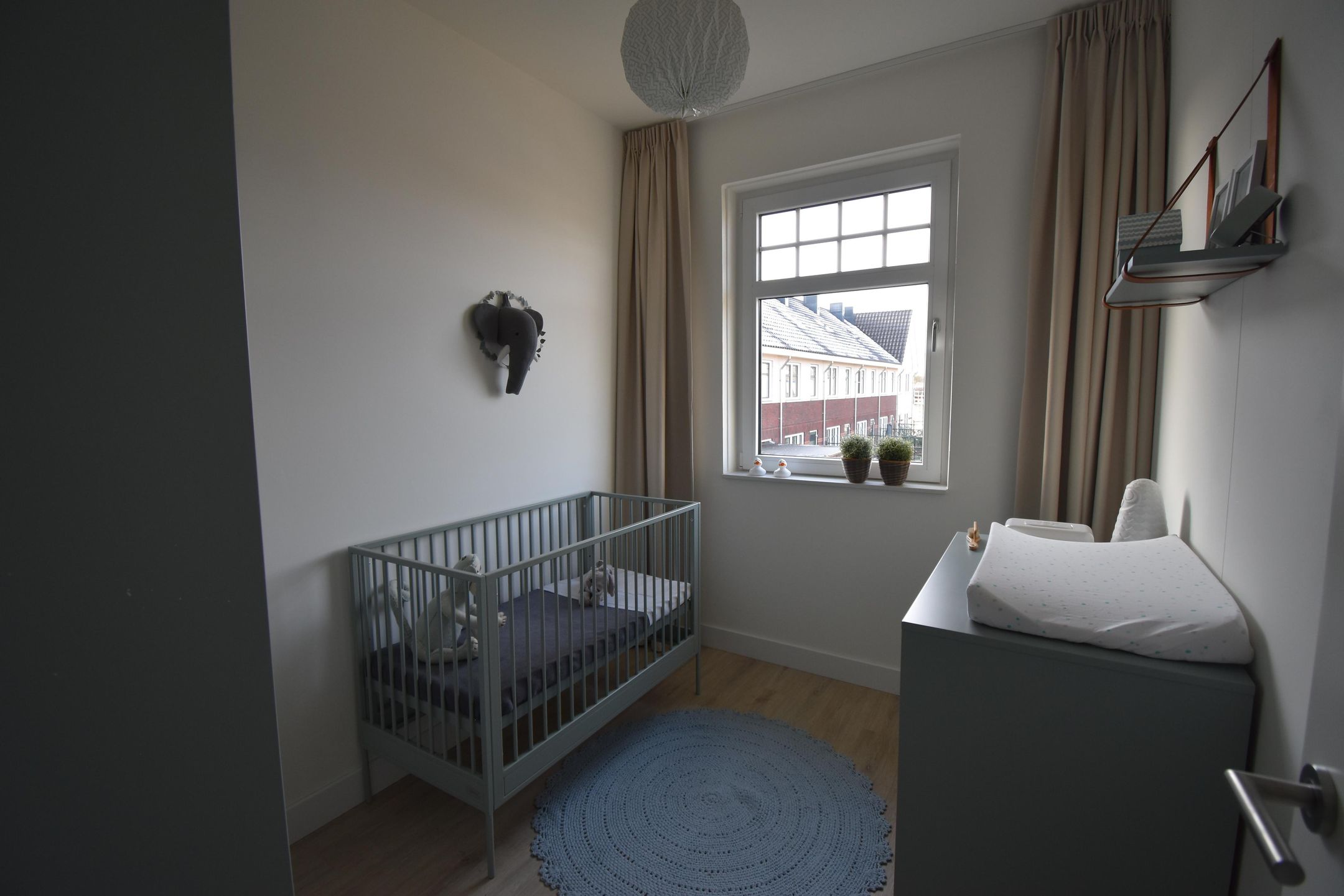 Foto 12 van Weegbree 15