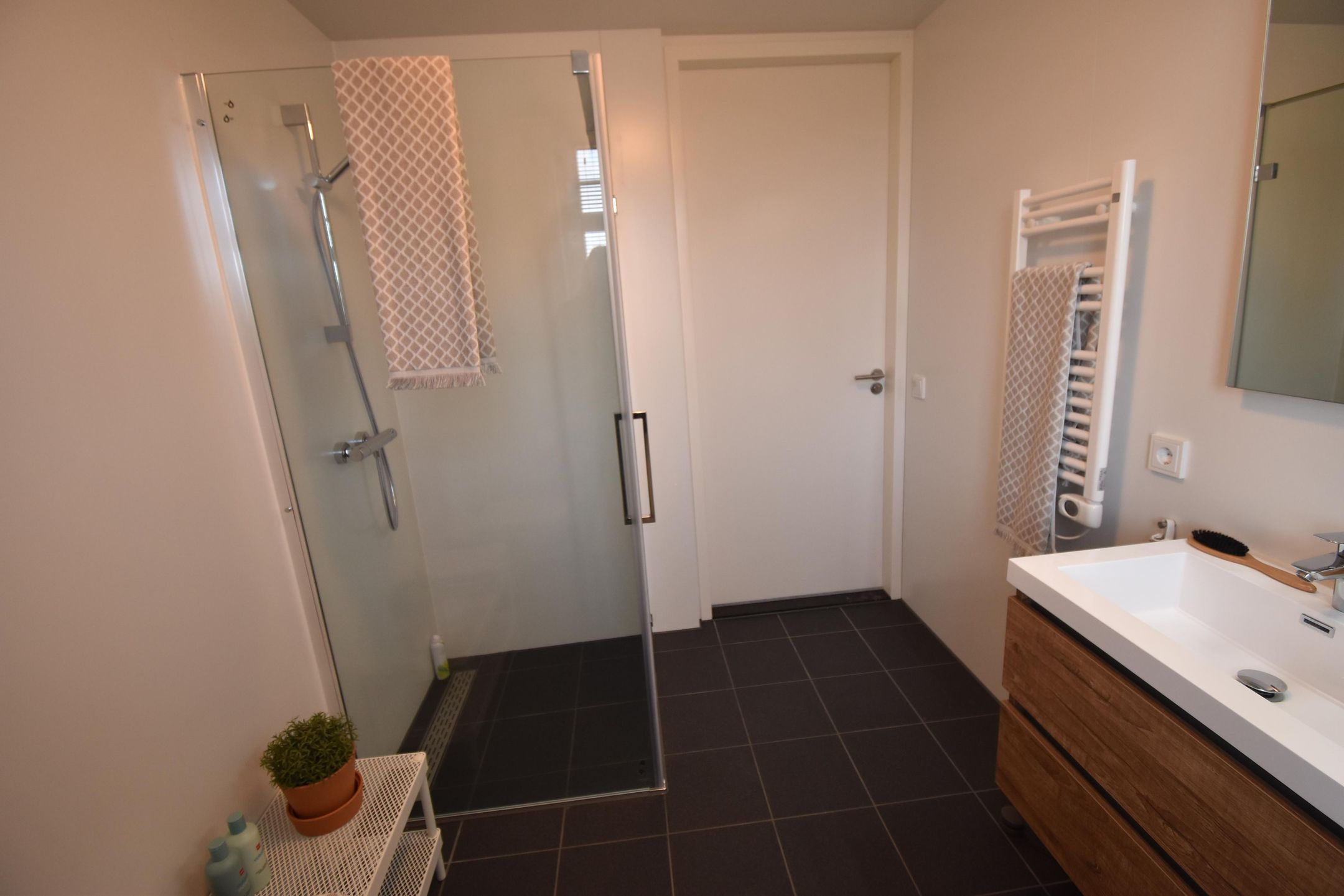 Foto 24 van Weegbree 15