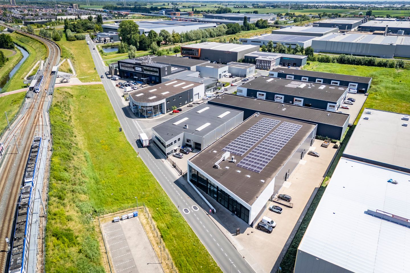 Bekijk foto 4 van Prismalaan West 17