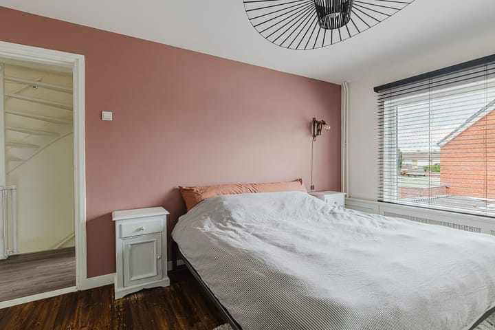 Photo 5 of Meidoornstraat 2