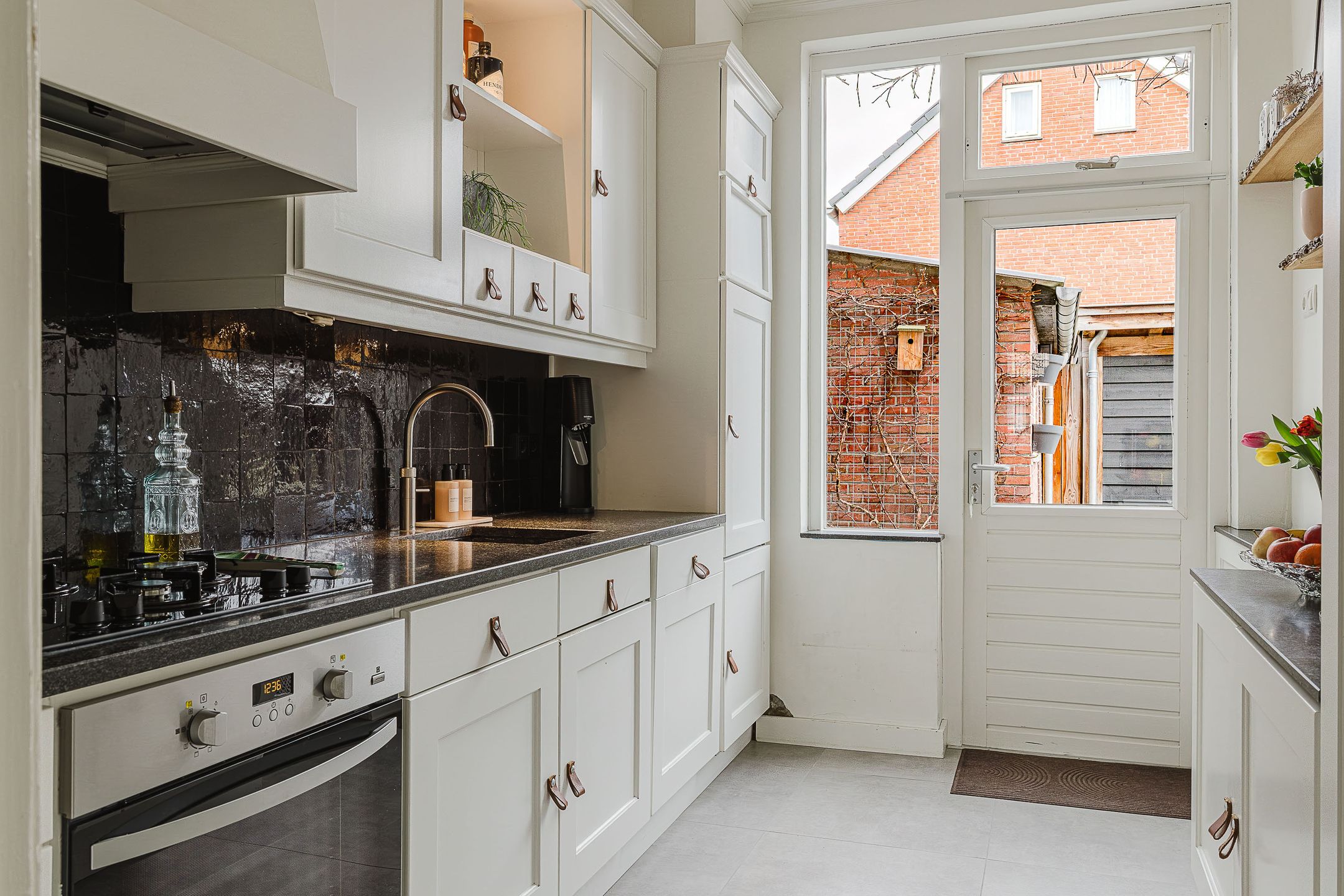 Photo 24 of Meidoornstraat 2