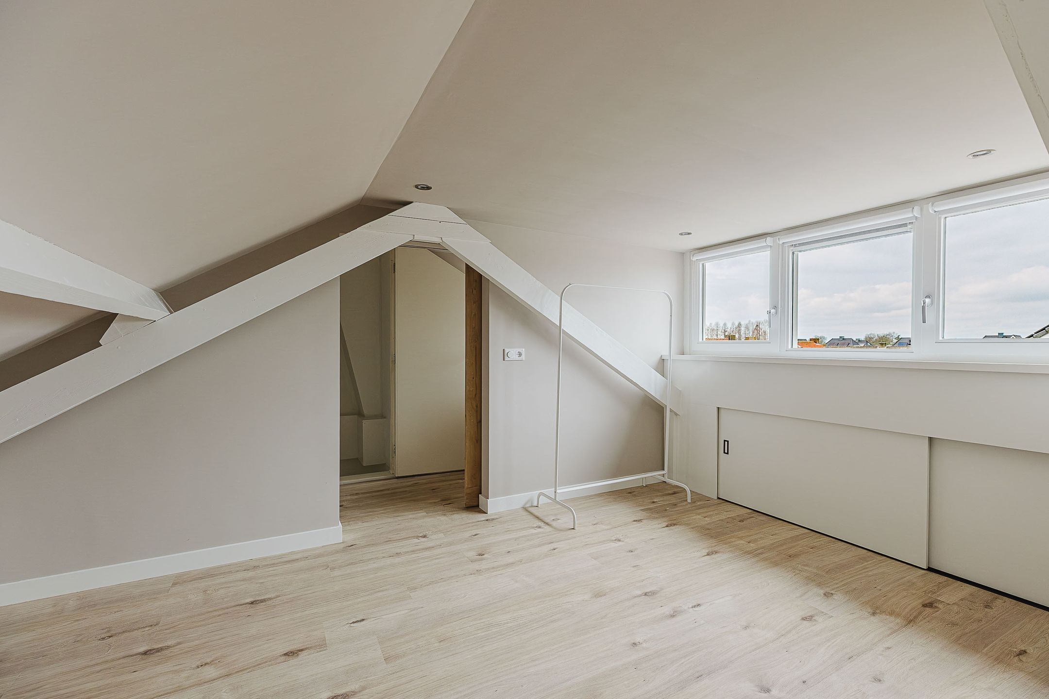 Photo 39 of Meidoornstraat 2