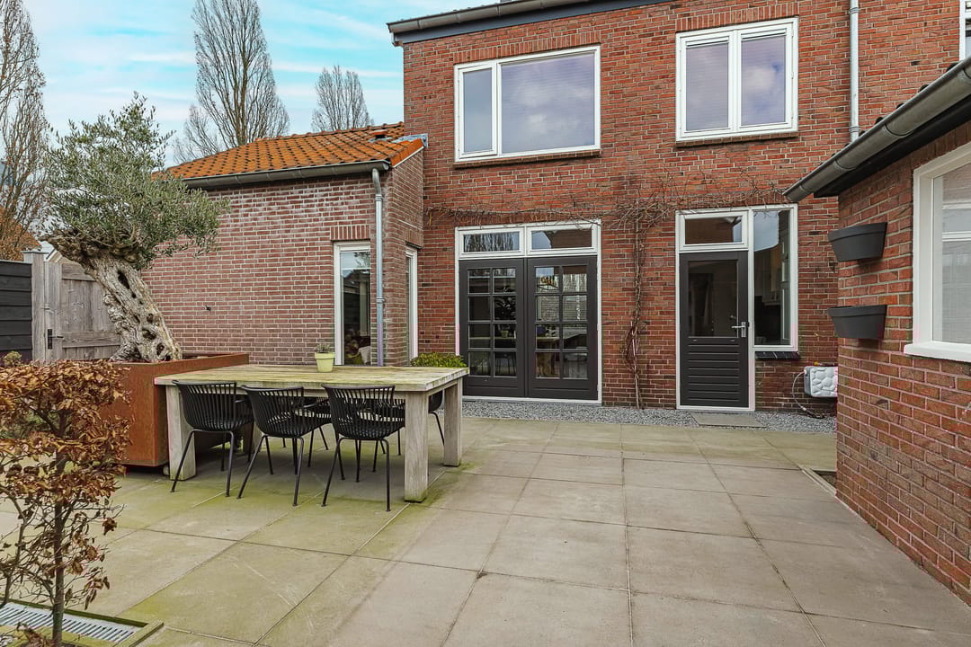 Photo 43 of Meidoornstraat 2