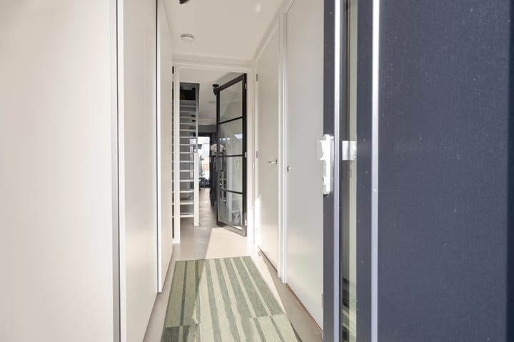 Foto 5 van Leeuwerik 19