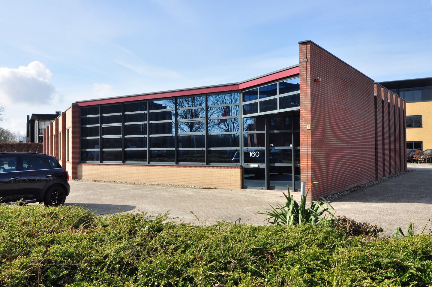 View photo 2 of Blankenstein 160