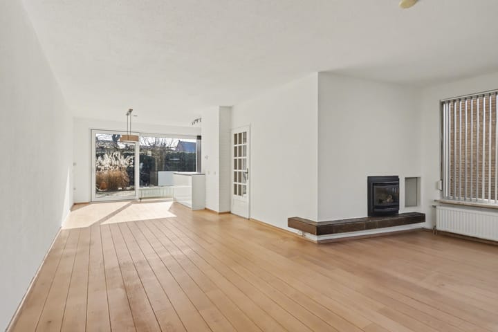 Photo 2 of Willem de Clercqstraat 49