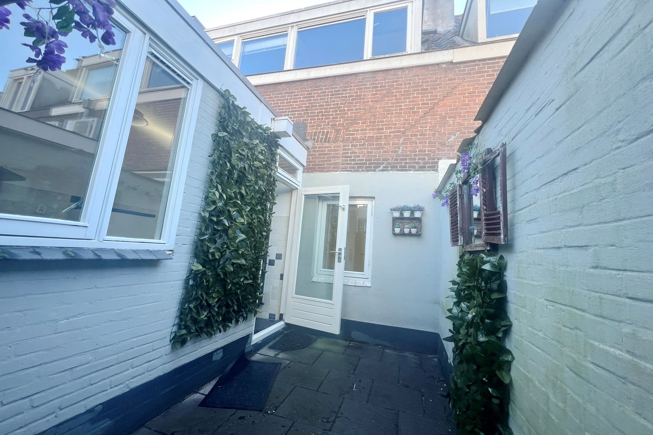 Photo 30 of Leeuwenhofje 2