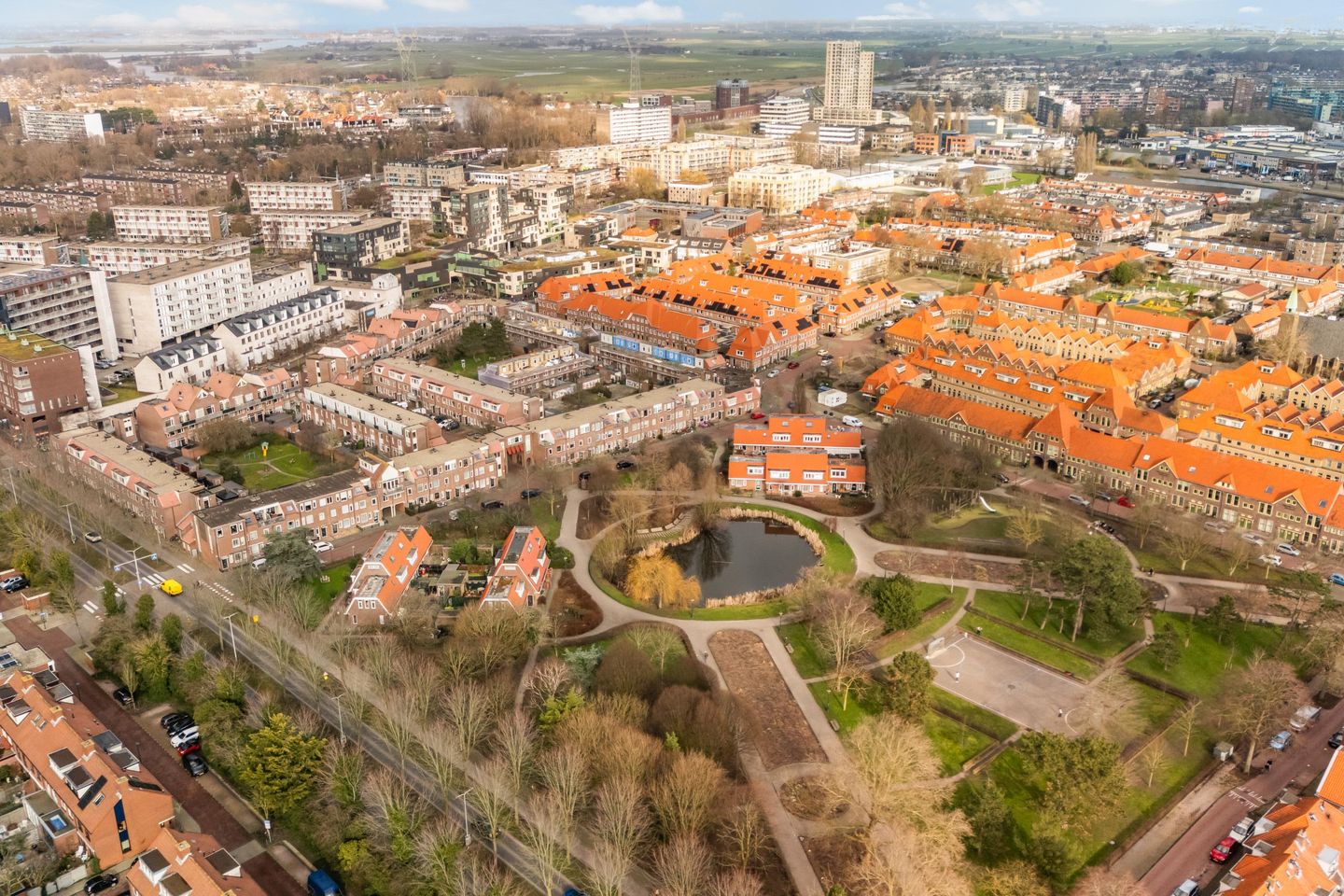 Photo 4 of Atjehstraat 13-A